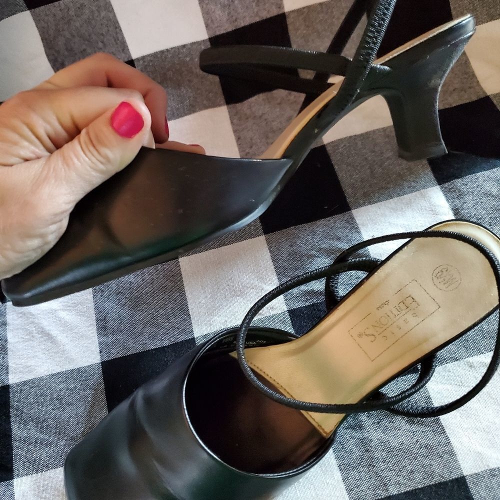 Basic Edition Black Heels - Picture 5 of 8